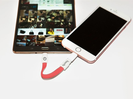 iPhone沒(méi)電了？咱們?nèi)ネ礎(chǔ)ndroid的電吧！