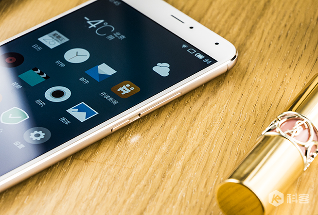 美，值得你等待！魅族PRO 5金色版圖賞