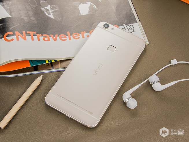 vivo X6圖賞：一體成型鑄就不一樣的金屬質(zhì)感 