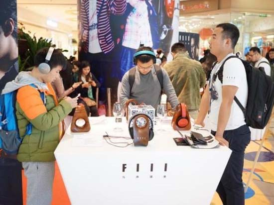 100家！汪峰FIIL耳機開啟線下體驗店
