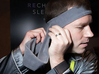 想靜靜了？那就戴上Phylter頭巾吧