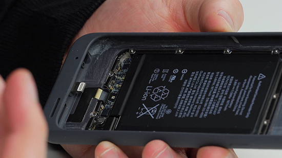 視頻：848元買蘋果Smart Battery Case值嗎？看完就知道