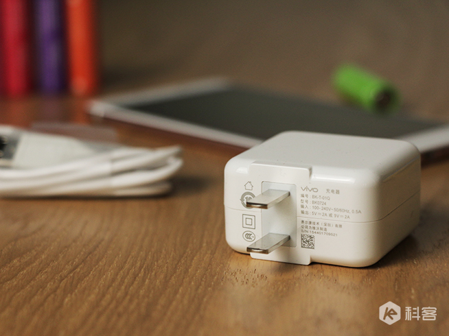 雙引擎閃充加持，實(shí)測(cè)vivo X6 Plus充電要多久