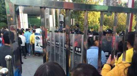 代工進(jìn)入寒冬？錘子T2代工廠長(zhǎng)期拖欠工資 