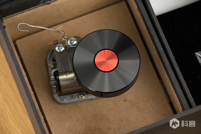 精致的新年禮物 魅族原創(chuàng)音樂(lè)OTG U盤圖賞