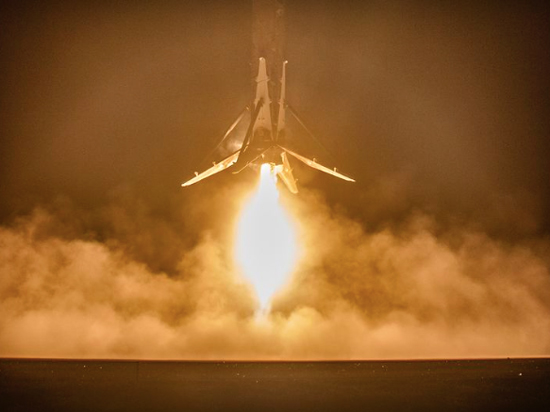 SpaceX火箭成功回收 埃隆·馬斯克稱可再次發(fā)射