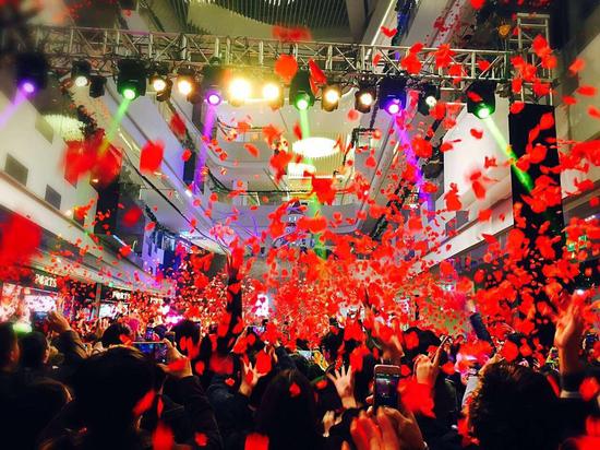 微信說跨年夜香港是“晚睡王”，你晚睡了嗎？