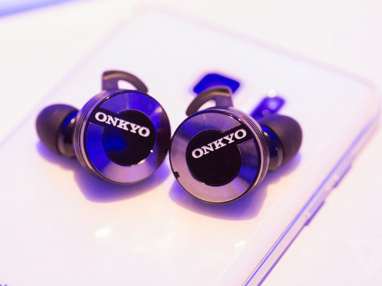 設(shè)計(jì)小巧！Onkyo入耳式無線耳塞現(xiàn)身CES
