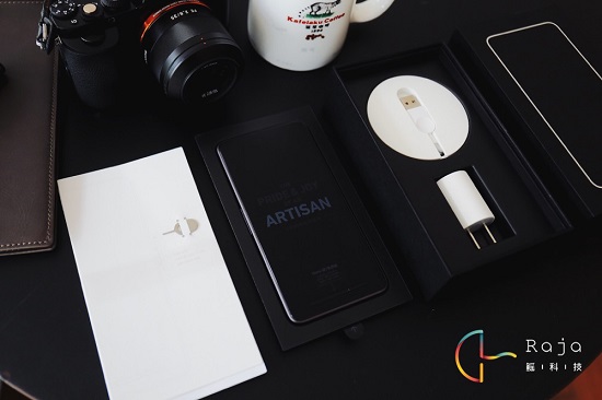 錘子T2開(kāi)箱圖賞：獨(dú)具匠心的對(duì)稱(chēng)美學(xué)