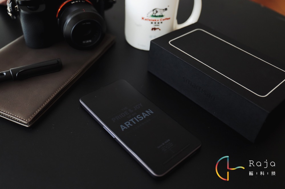 錘子T2開(kāi)箱圖賞：獨(dú)具匠心的對(duì)稱(chēng)美學(xué)