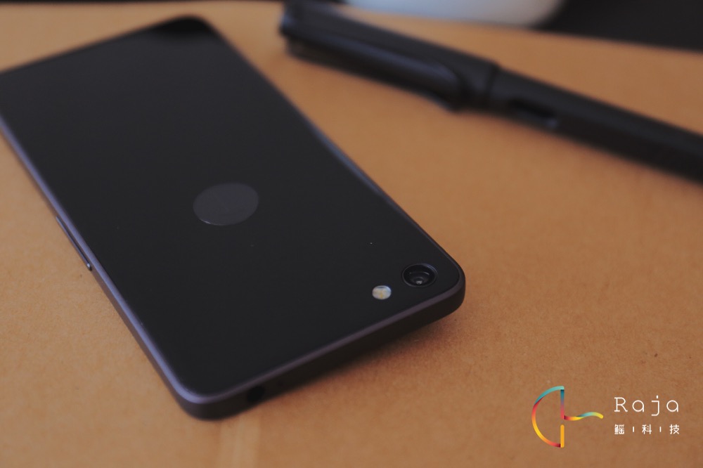 錘子T2開(kāi)箱圖賞：獨(dú)具匠心的對(duì)稱(chēng)美學(xué)