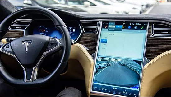 特斯拉“召喚”功能很酷！2年內(nèi)使用范圍可達全國