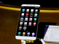 霸氣雙攝像頭加持！360手機奇酷旗艦極客版上手