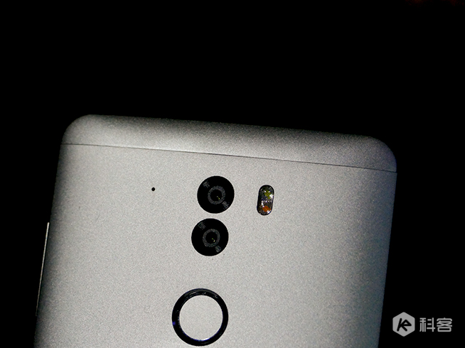 霸氣雙攝像頭加持！360手機(jī)奇酷旗艦極客版上手