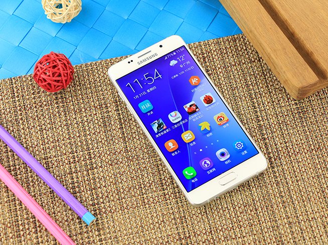 嗨科技：最高顏值的中端機？三星Galaxy A5（2016）上手