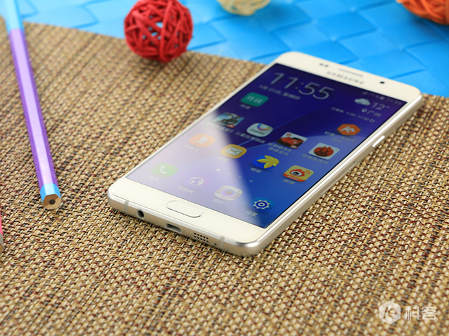 嗨科技：最高顏值的中端機？三星Galaxy A5（2016）上手