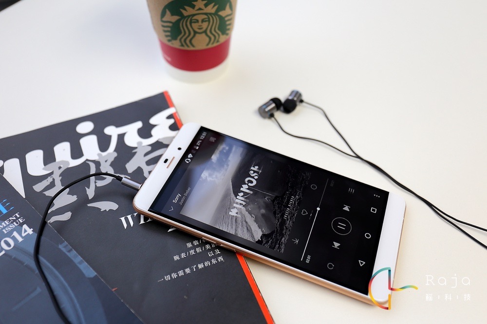 藍(lán)魔MOS1 Max體驗：巨屏配長續(xù)航的完美結(jié)合