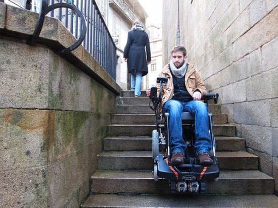 TopChair-S電動(dòng)輪椅：能爬樓梯和檢測障礙物