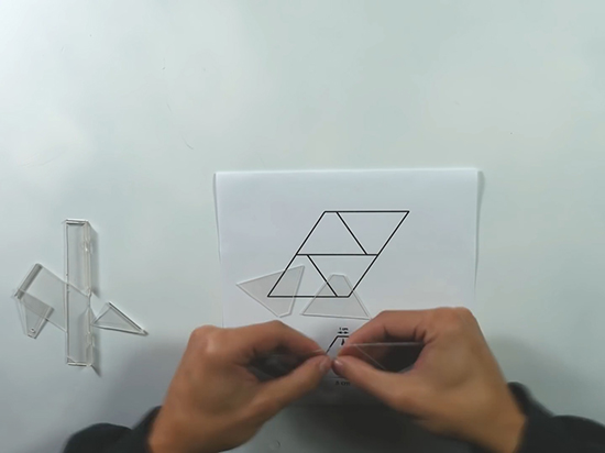 視頻:手把手教你玩改造 手機(jī)也支持全息投影