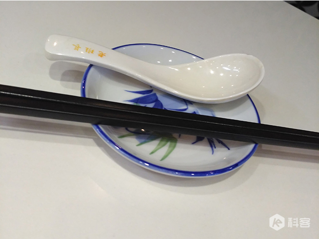 紅米3上手玩：別出心裁的繁星格紋真的好？