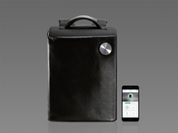 真夠拉風！這款智能背包能接聽電話