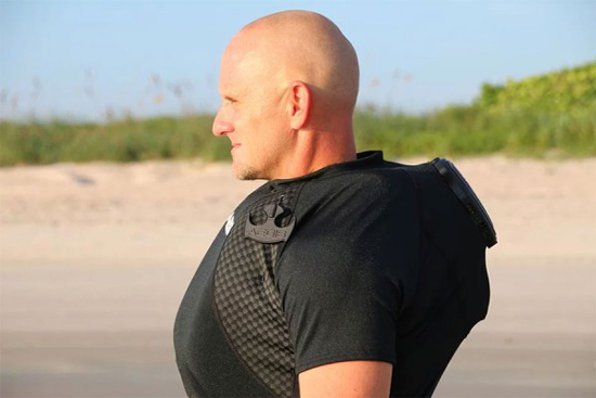 邪乎了！這款簡單T恤能當(dāng)救生衣