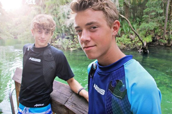 邪乎了！這款簡單T恤能當(dāng)救生衣