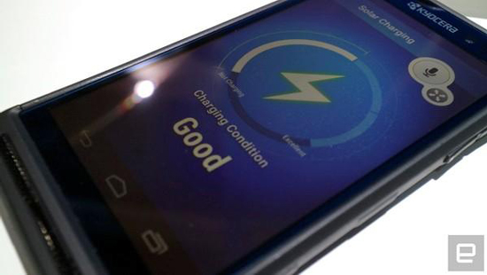 京瓷再推神機，太陽曬三分鐘可通話一分鐘