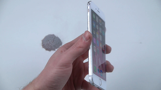 視頻:屌炸天!真果粉居然自己改造了一臺(tái)iPhone 7