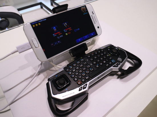 三星也被抱大腿，Mad Catz為其打造炫酷手柄鍵盤！