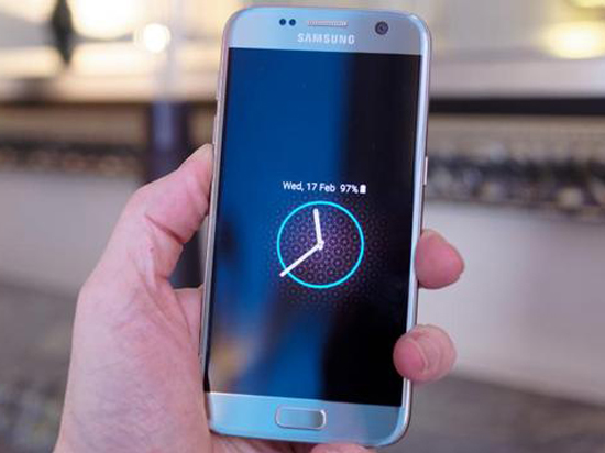 三星Galaxy S7優(yōu)勢明顯:黑色壁紙下最省電