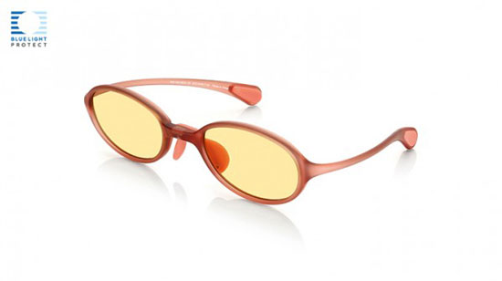 JINS推夜間防藍光專用眼鏡！可以好好玩手機了