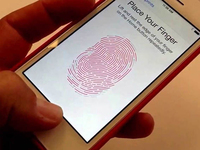 好嚇人！這坨泥竟可復制指紋解鎖iPhone