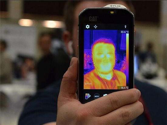 為刷存在感，廠商們帶來了這些奇葩手機(jī)