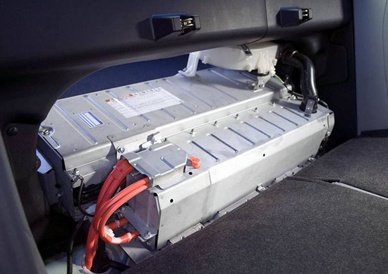 再生材料電池足夠環(huán)保？勁量：我們的還能反復(fù)充電哦