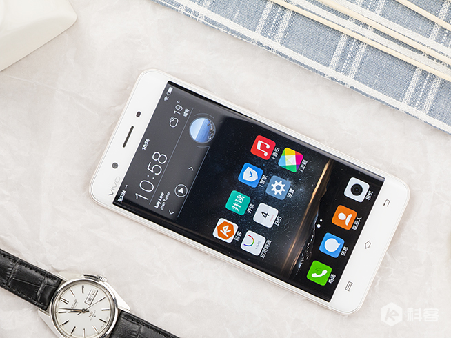 vivo Xplay5圖賞：雙曲面屏釋放的文藝氣質(zhì)