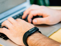 Nymi心跳識(shí)別手環(huán)：更安全的身份驗(yàn)證技術(shù)