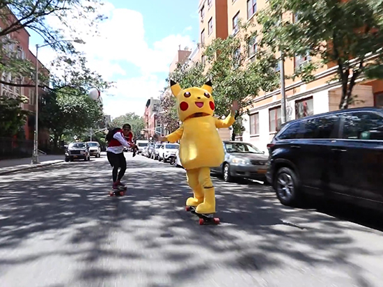 大寫的服！美國(guó)超級(jí)網(wǎng)紅這樣玩口袋妖怪GO