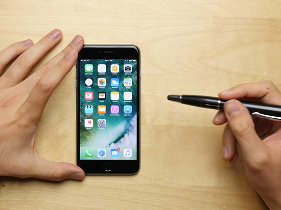 iPhone必備好物？這款移動(dòng)電源像支筆