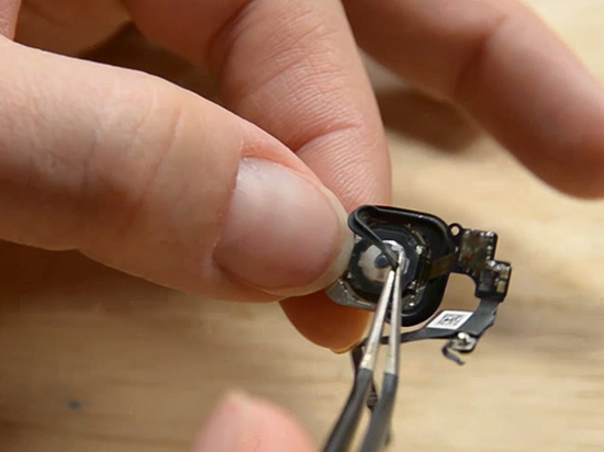 iPhone SE的home鍵壞了？妹子親自教你換