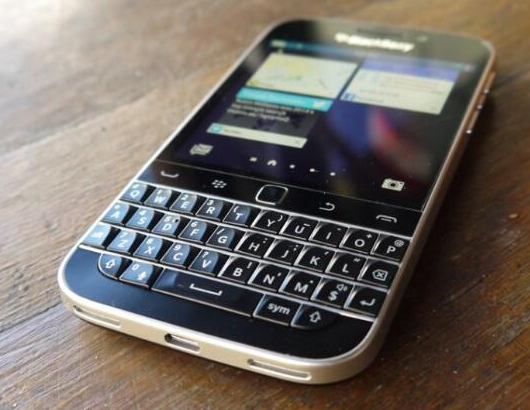 黑莓將放棄全物理鍵盤設計？官方否認
