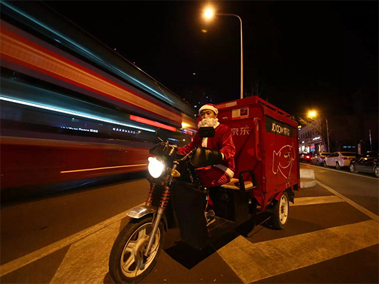 科客晚報：小米手環(huán)2正式發(fā)布，京東下架全部聯(lián)想手機