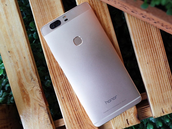 游戲影音玩VR，手機(jī)當(dāng)選超清屏