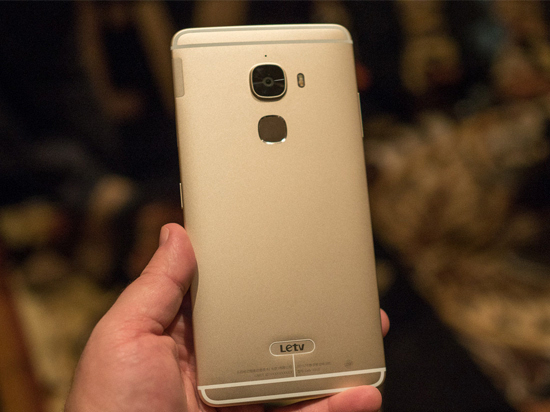 華碩搶首發(fā)？ZenFone 3 Deluxe驚現(xiàn)驍龍821版