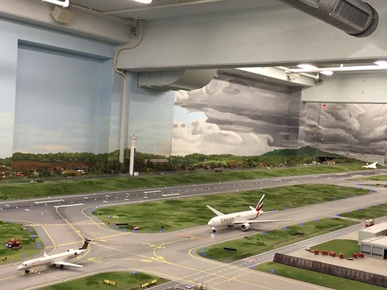 視頻：最牛機(jī)場！協(xié)和號與千年隼號居然能正常起降