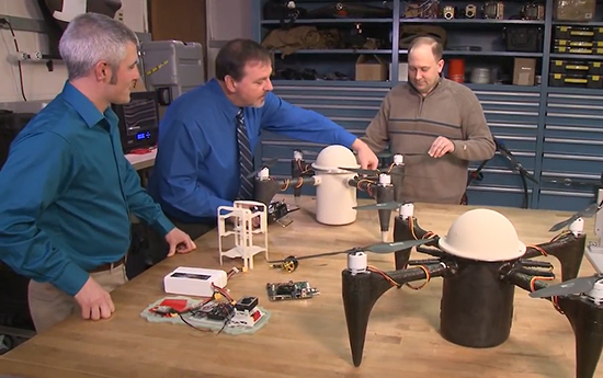 視頻：能飛天也能潛水！這架無人機有點強