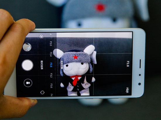 紅米4大曝光：熟悉的無邊框設(shè)計(jì)