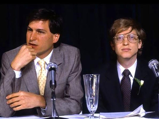 亦敵亦友，回顧喬布斯與比爾蓋茨那激情燃燒的歲月