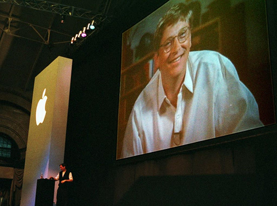 亦敵亦友，回顧喬布斯與比爾蓋茨那激情燃燒的歲月