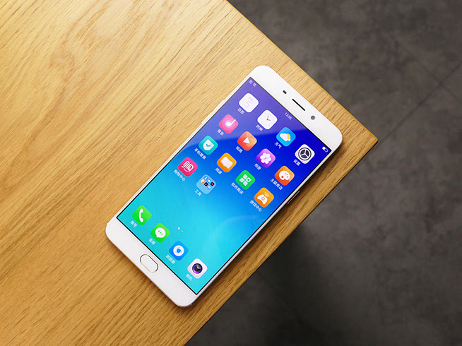 6英寸自拍大器！OPPO R9 Plus上手體驗(yàn)